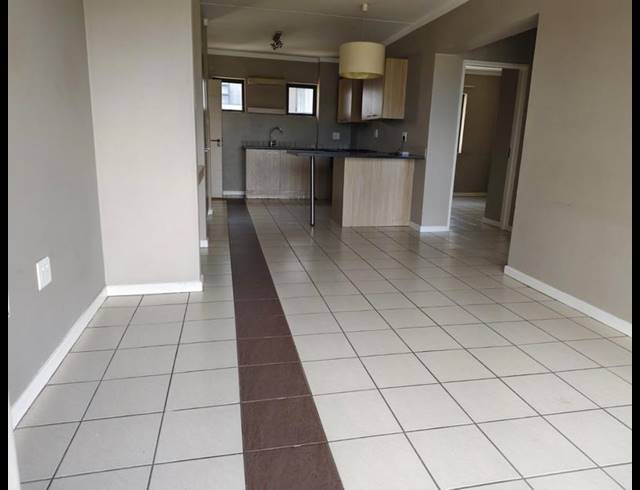 2 BEDROOM APARTMENT FOR SALE IN THE PADDOCKS